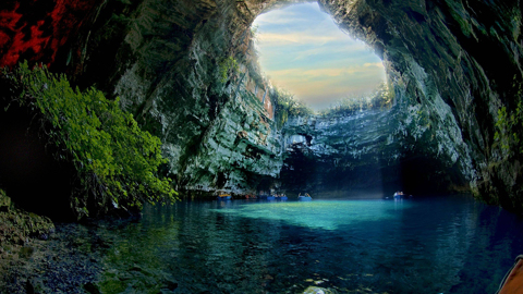 Những hang động biển đẹp ngỡ ngàng